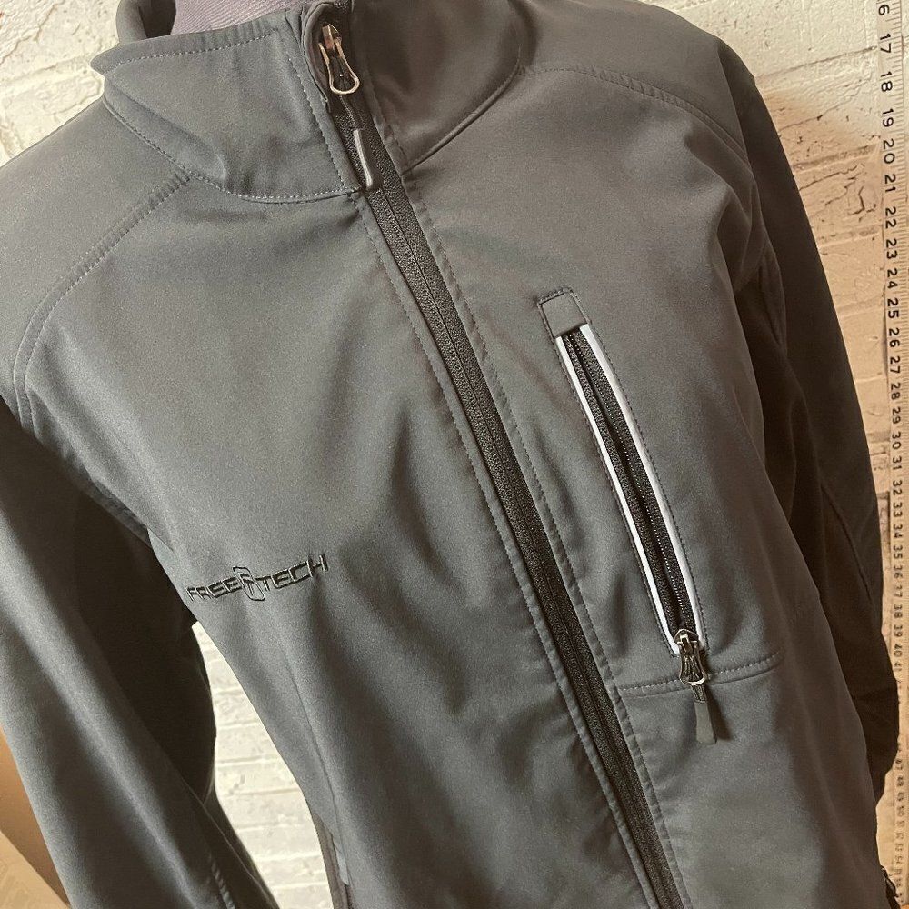 Free Tech Black Lined Winter Jacket Medium 38-40